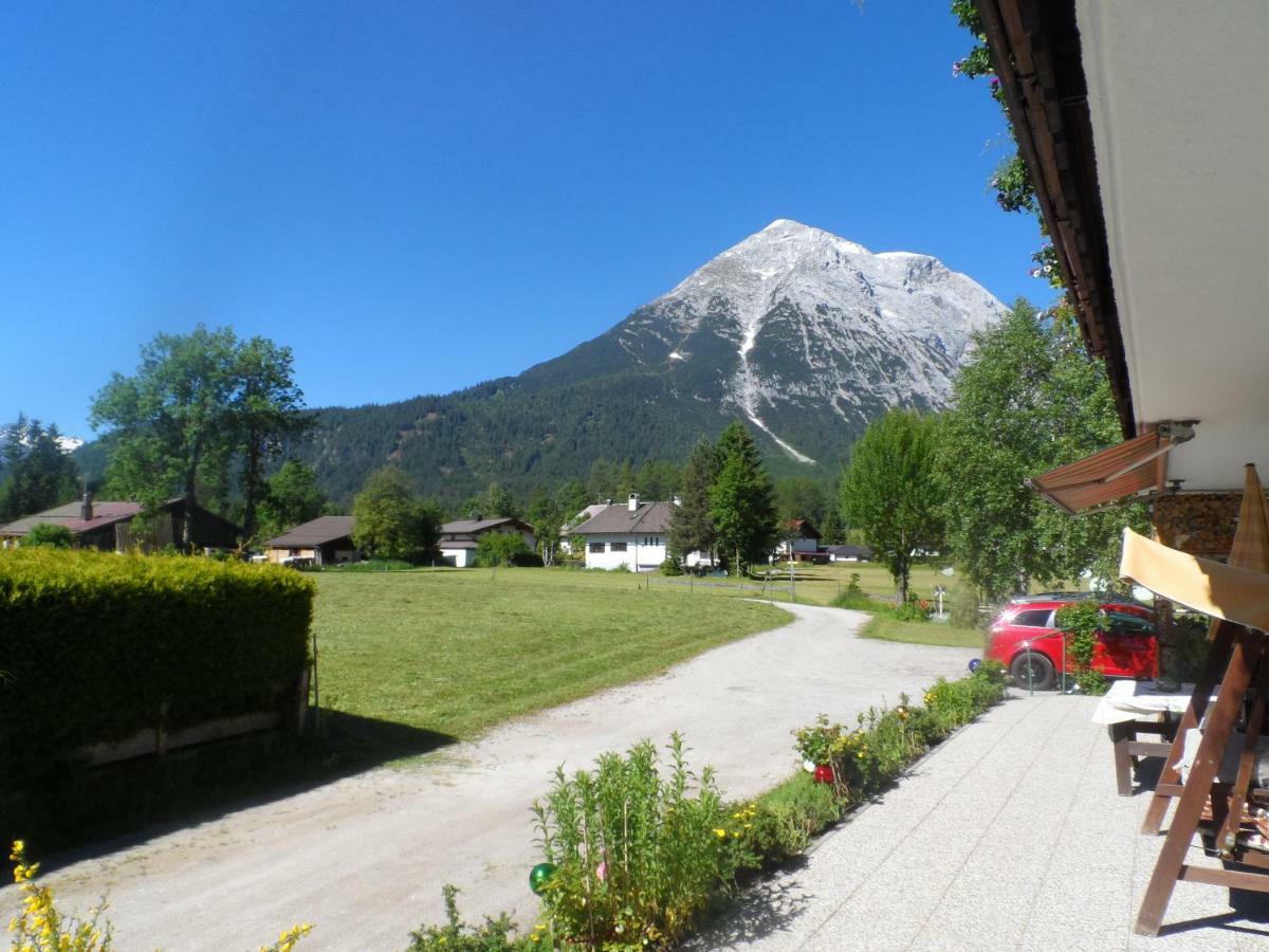 Haus Am Wiesenrain Leutasch Bagian luar foto