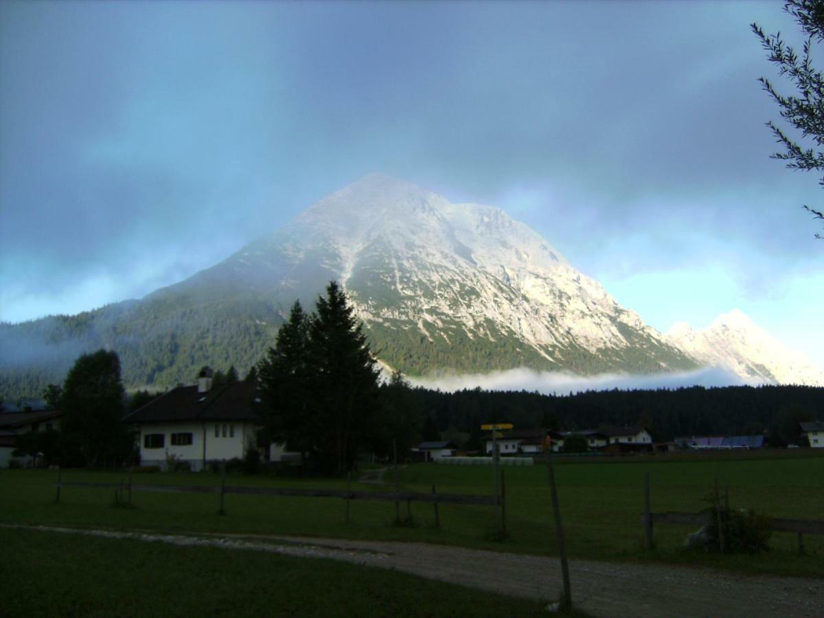 Haus Am Wiesenrain Leutasch Bagian luar foto